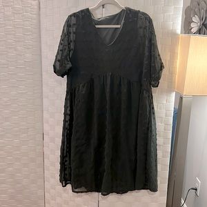 Hunter green Swissdot short sleeve dress.